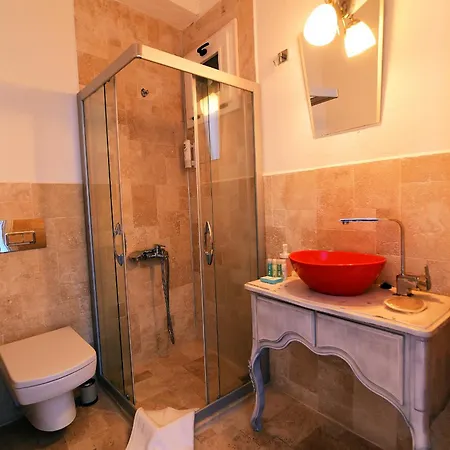 Zubeyde Hanim Alacati