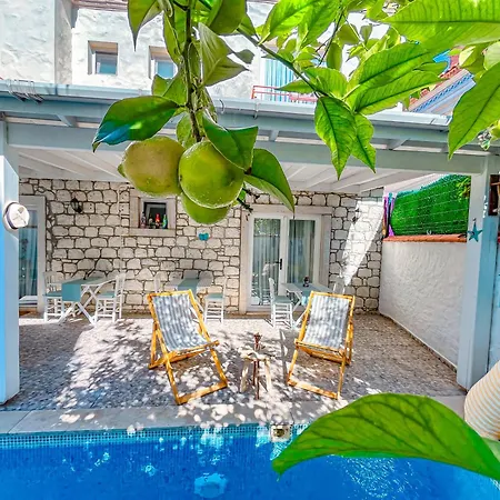 Zubeyde Hanim Alacati Hotel 2*