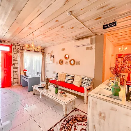 Zubeyde Hanim Alacati 2*