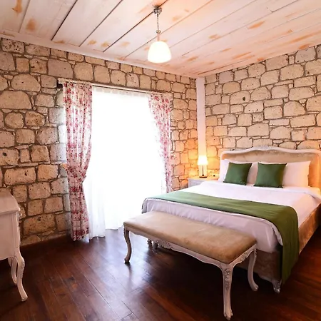 Zubeyde Hanim Alacati 2* Cesme