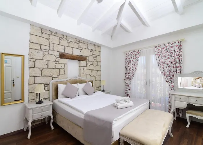 Zubeyde Hanim Alacati