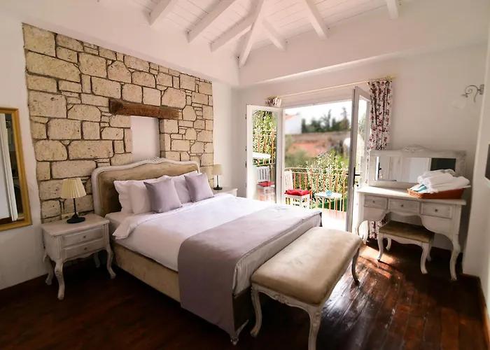 Zubeyde Hanim Alacati Hotel 2*